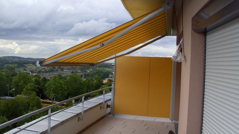 Seitenmarkisen: Perfekter Schutz vor Blicken und Licht