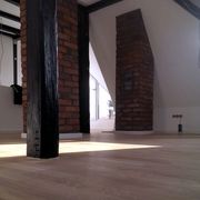 Parkettverlegung Spitzboden in Denkmalgeschütztem Haus um 1900